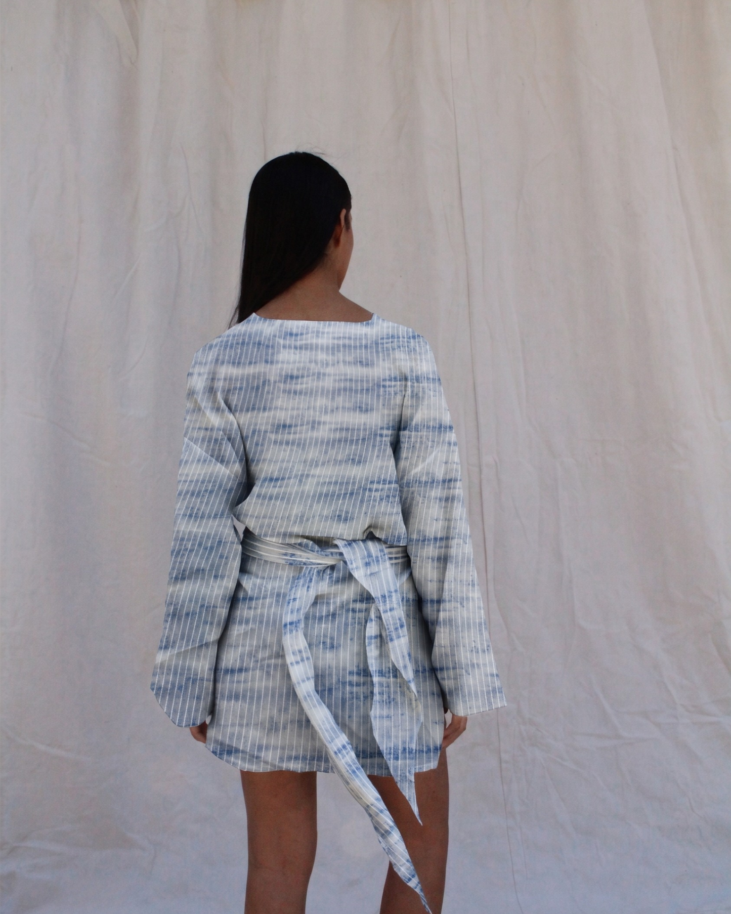 Summer wrap up shirt in wavy blue