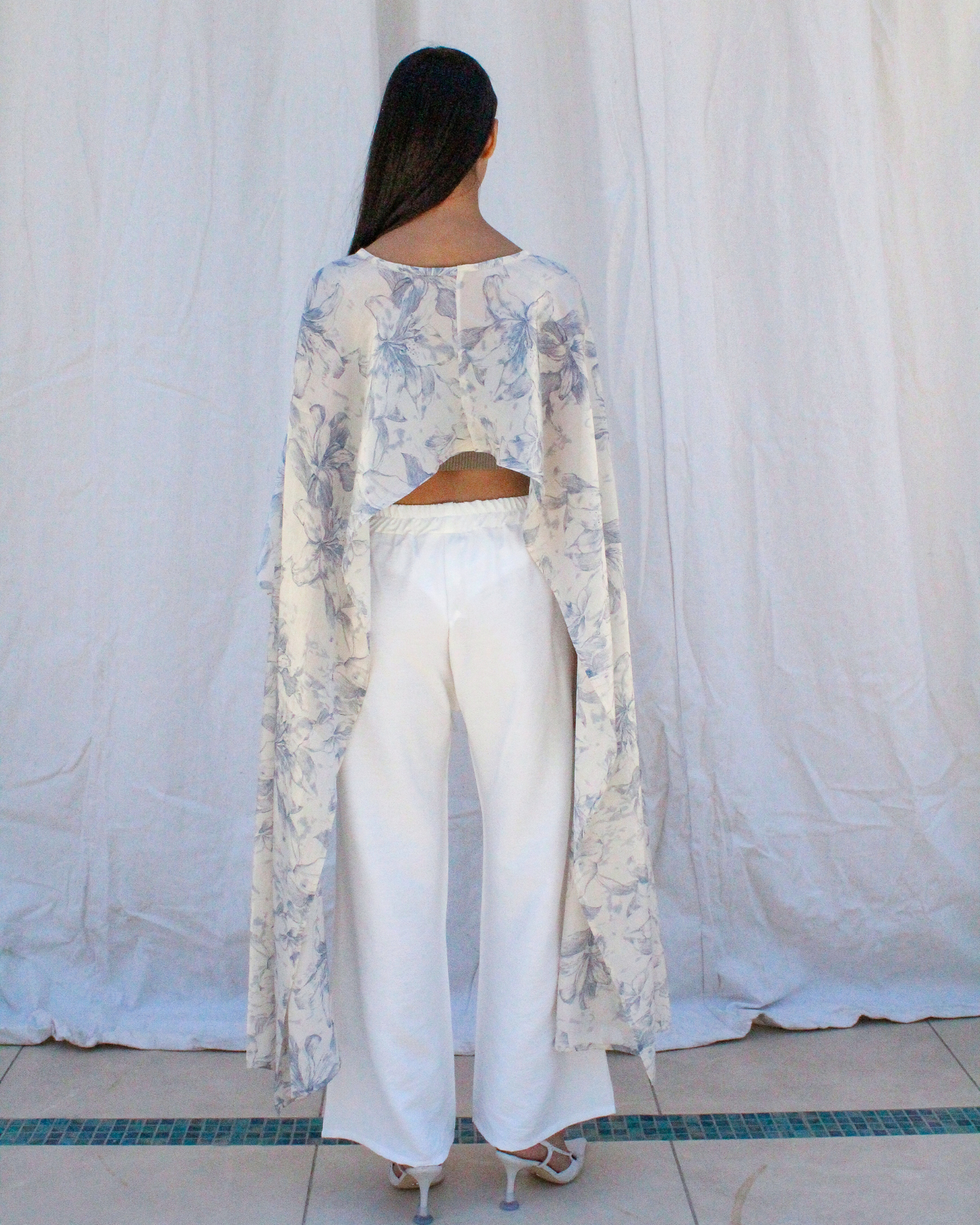 The cape 2.0 in blue