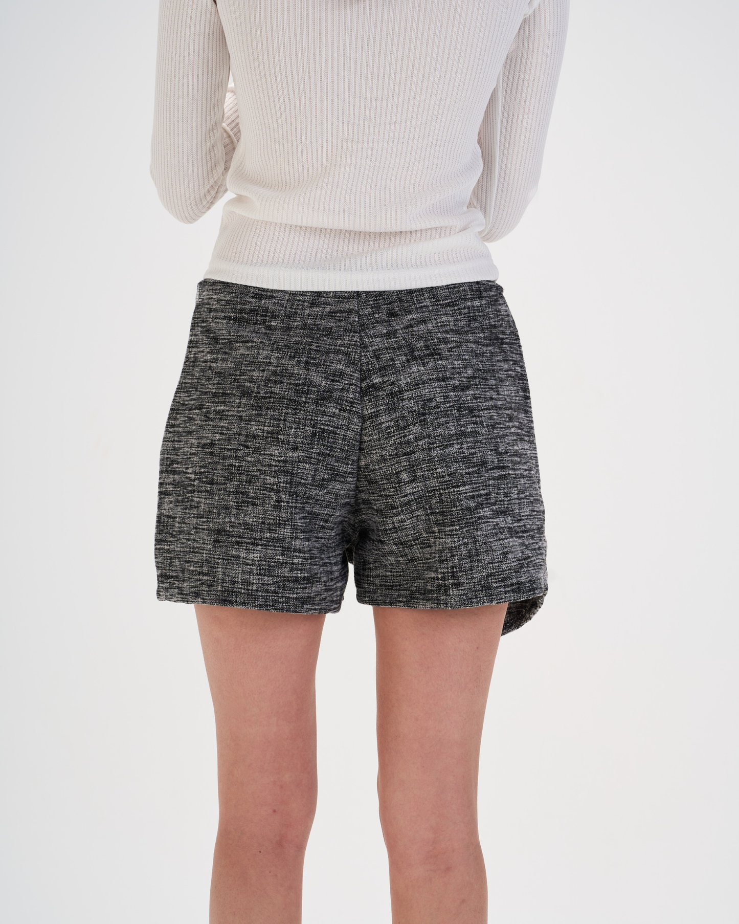 Cheviot short in grey
