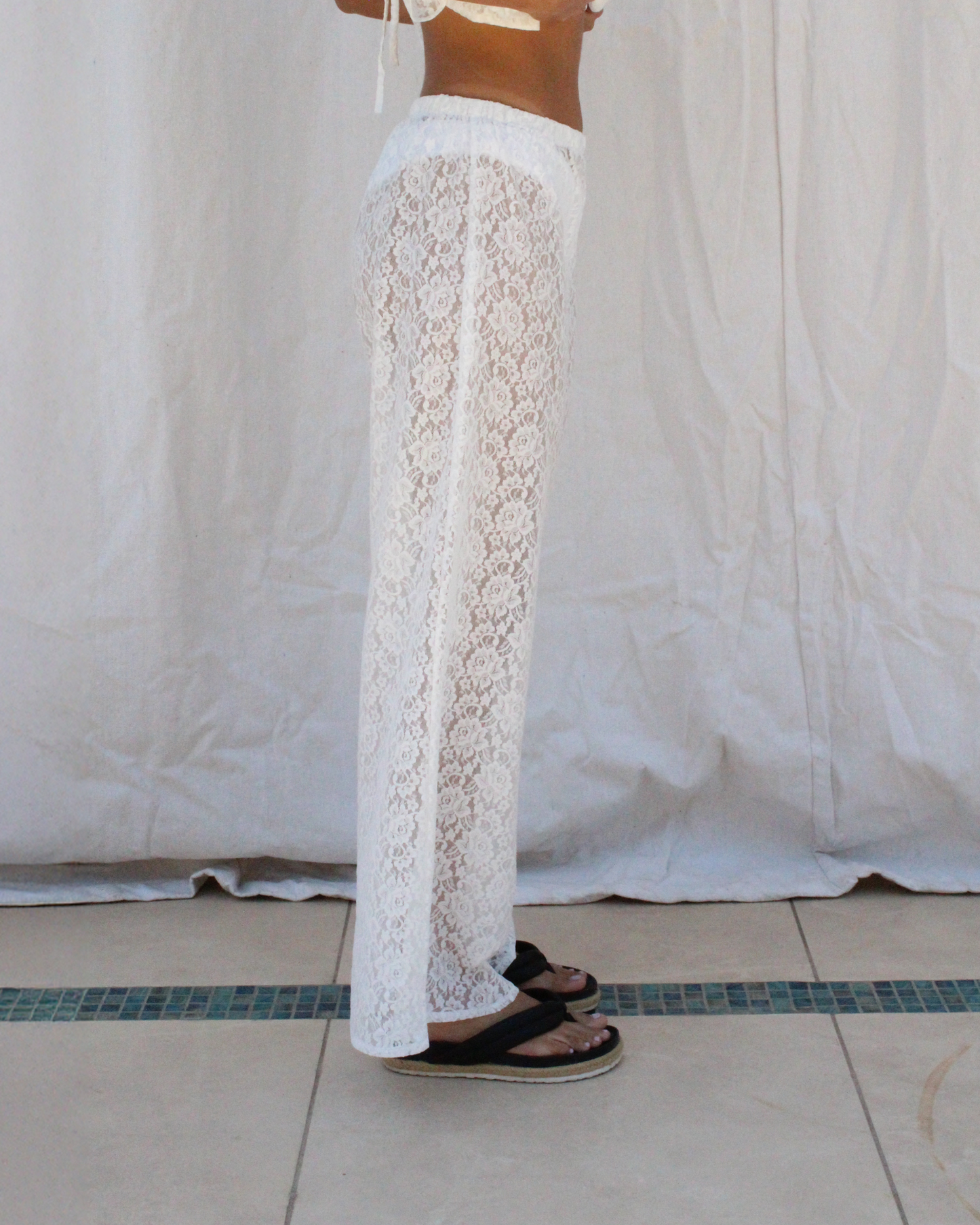 Lace beach pants in white