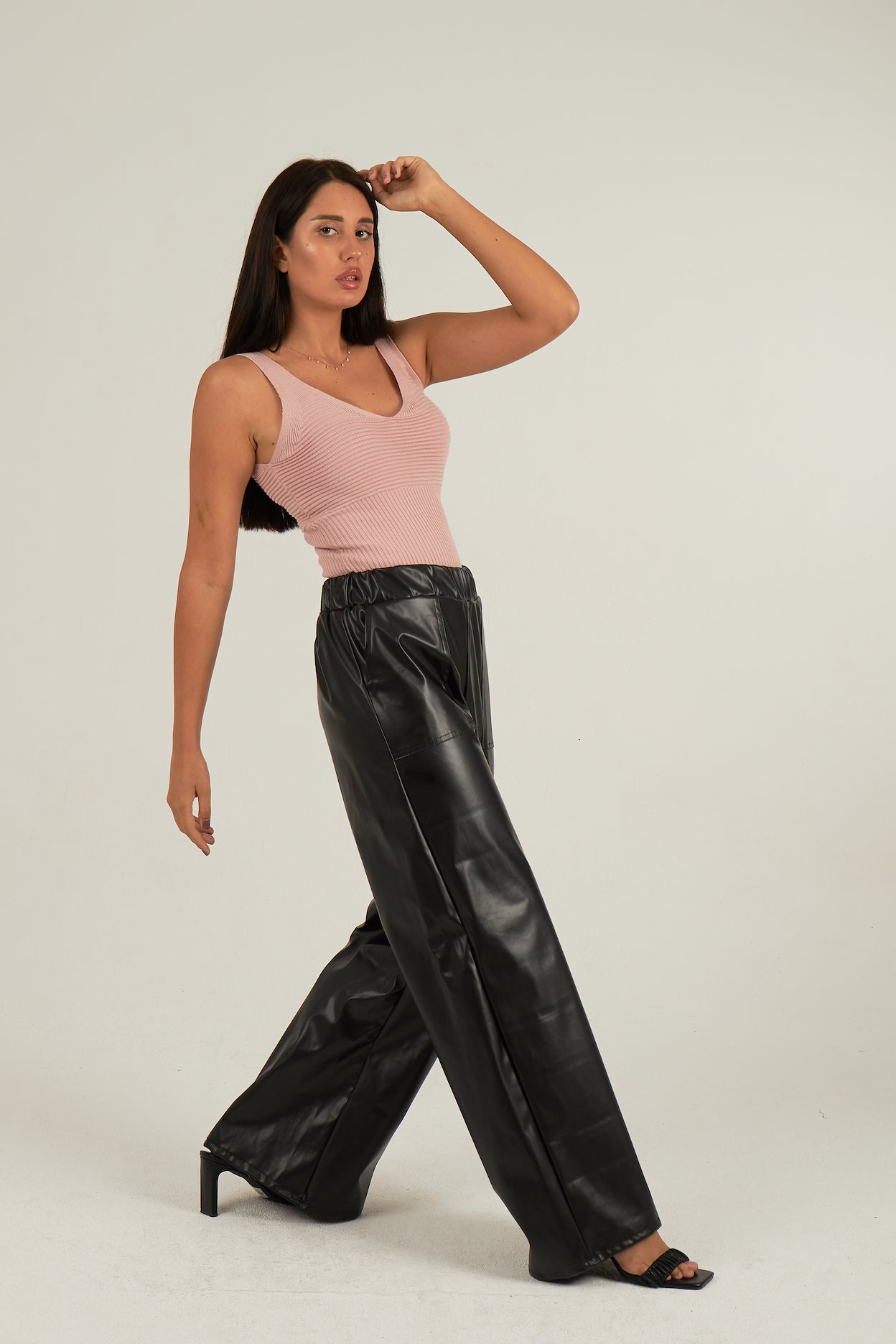 Flow leather pants in black