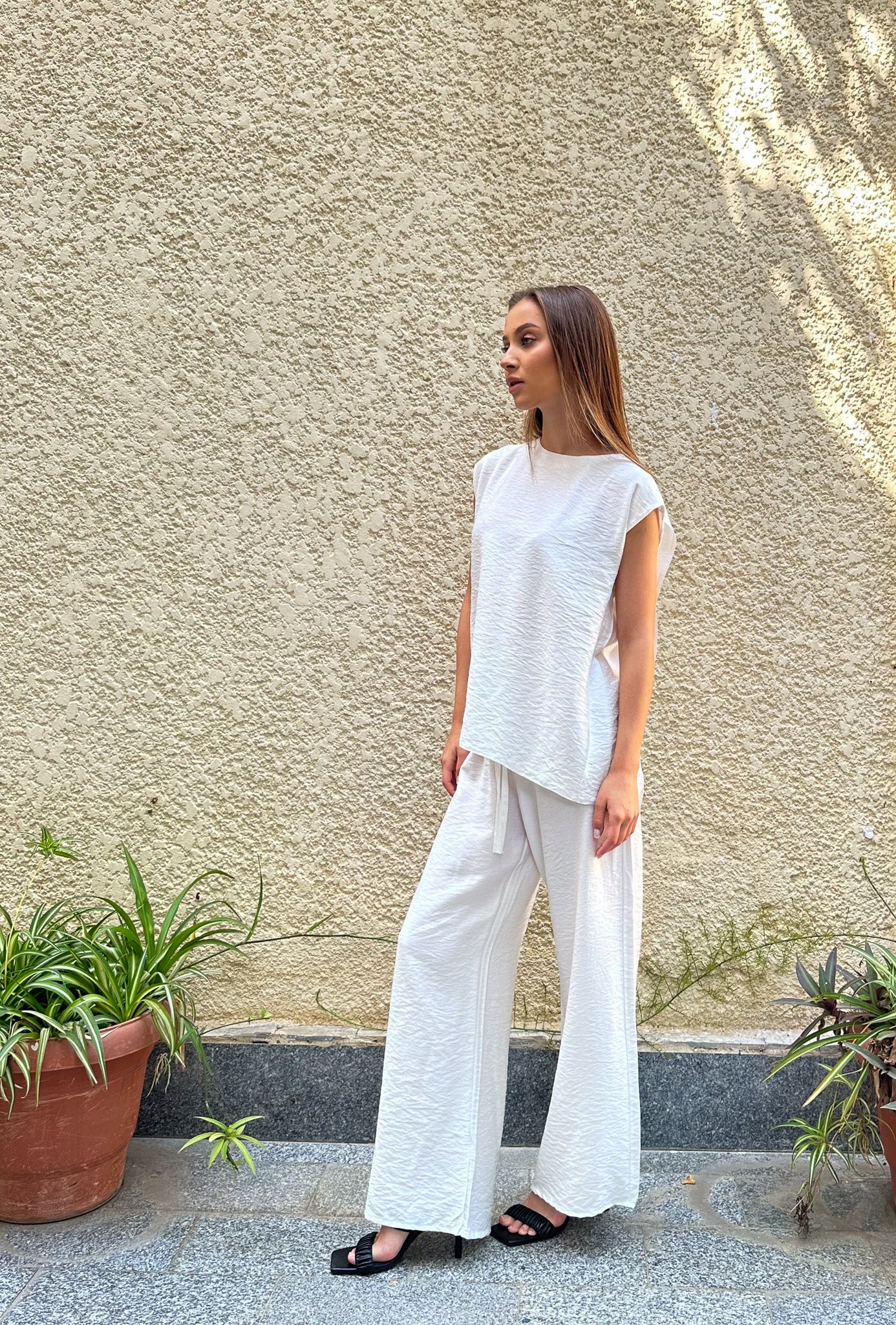 Wave top in white