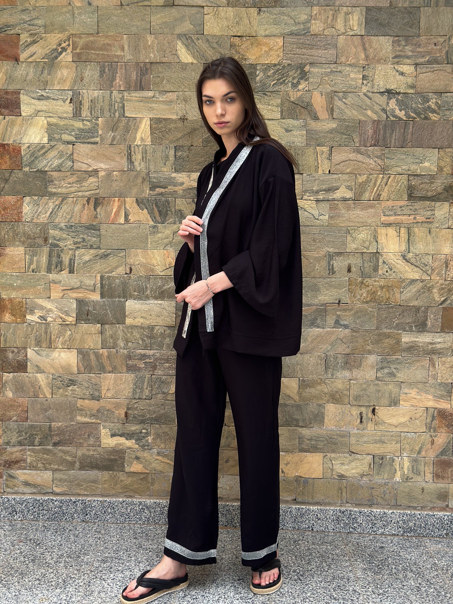 Spark set in black (Kimono + Pants)