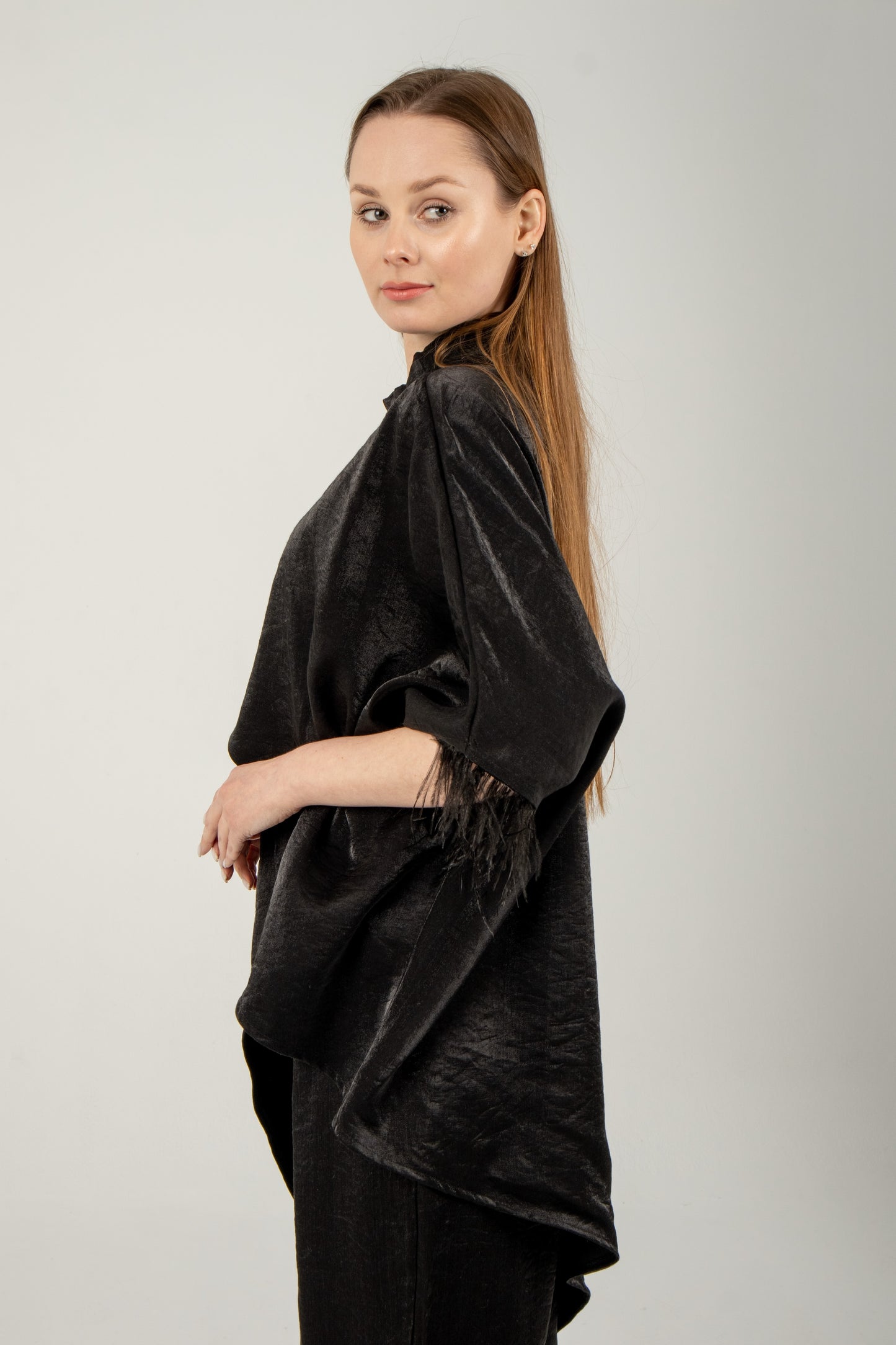 Plume blouse in black