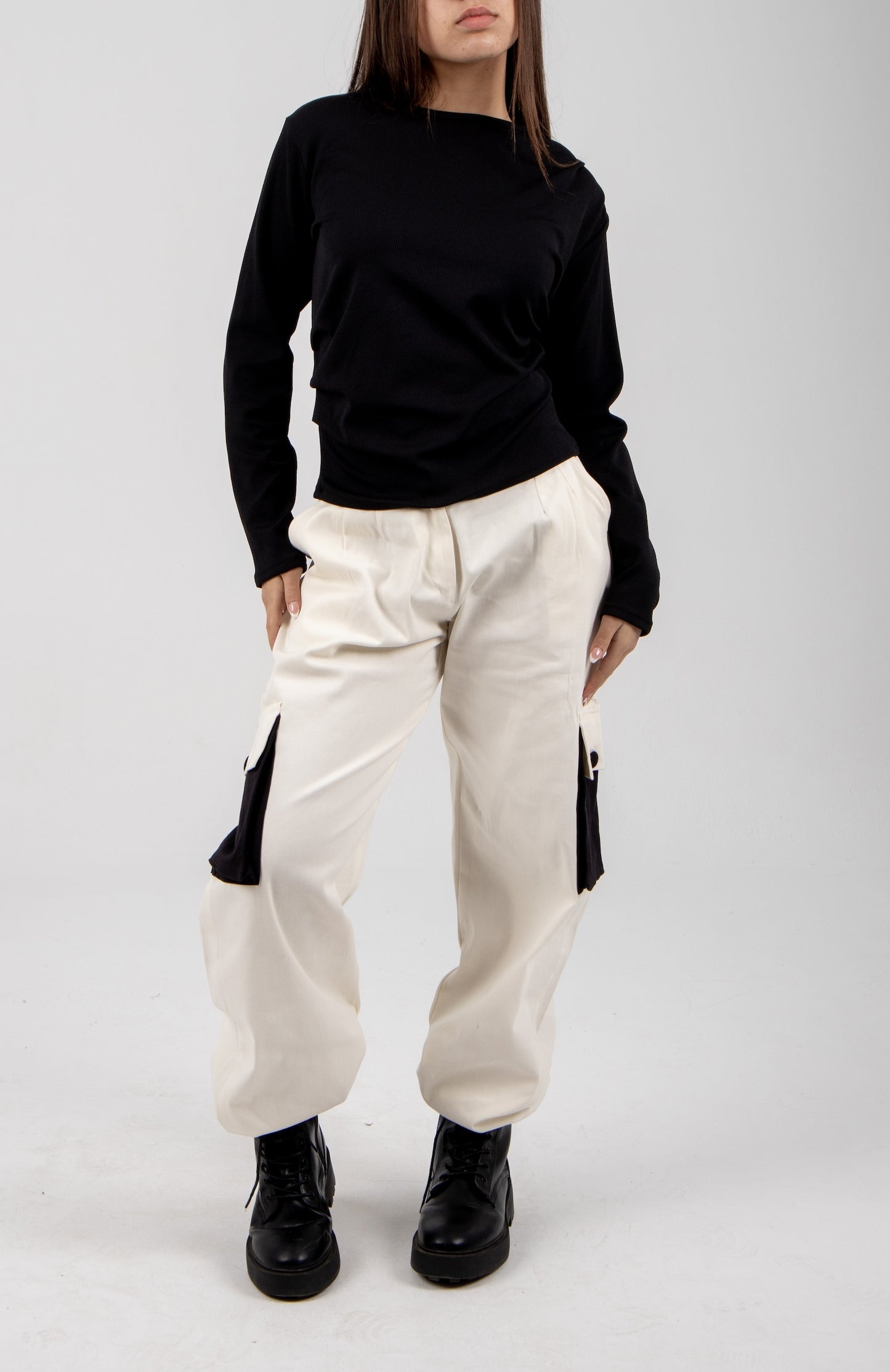 Basic long sleeves top in black