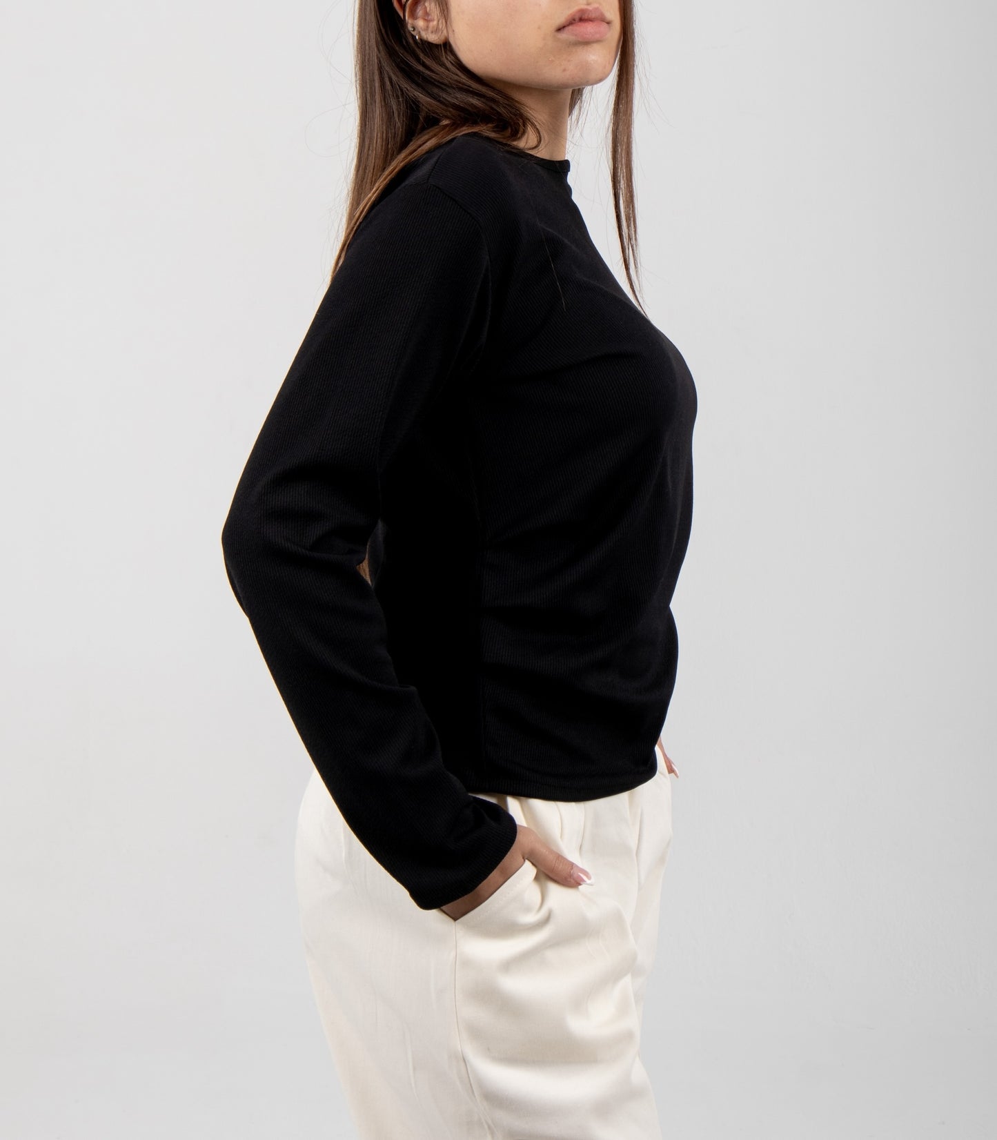 Basic long sleeves top in black