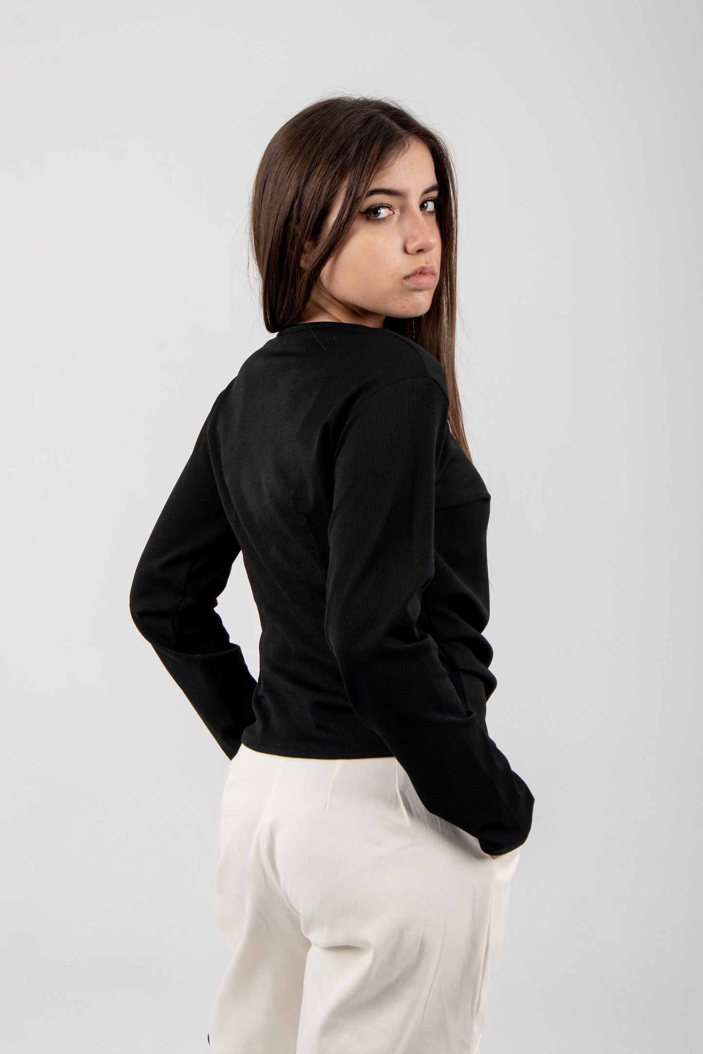 Basic long sleeves top in black