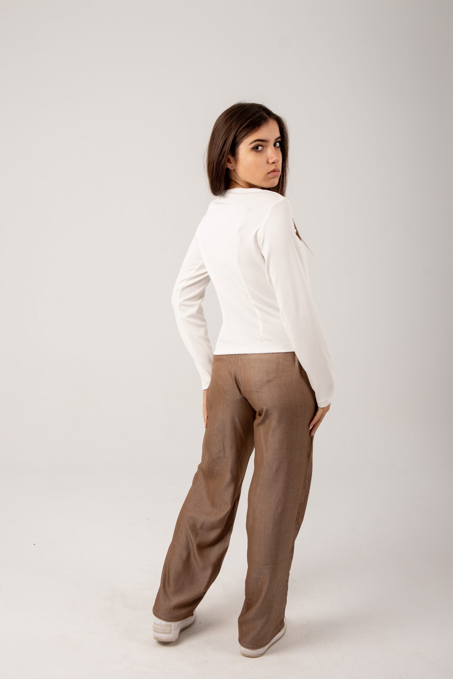 Basic long sleeves top in white