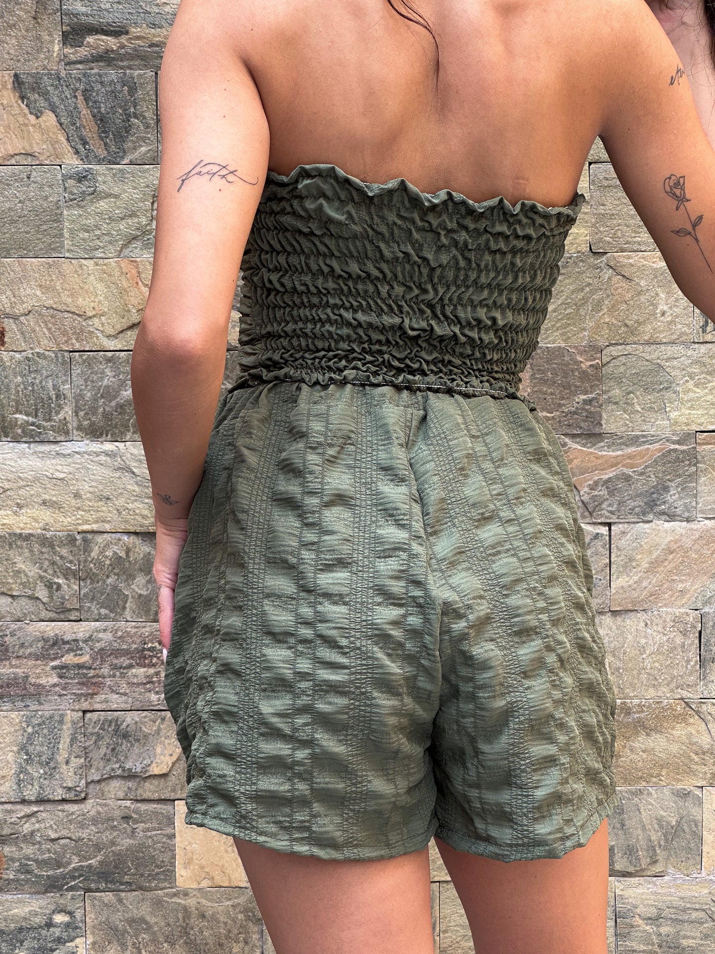 Candy set in olive (Top + Shorts)