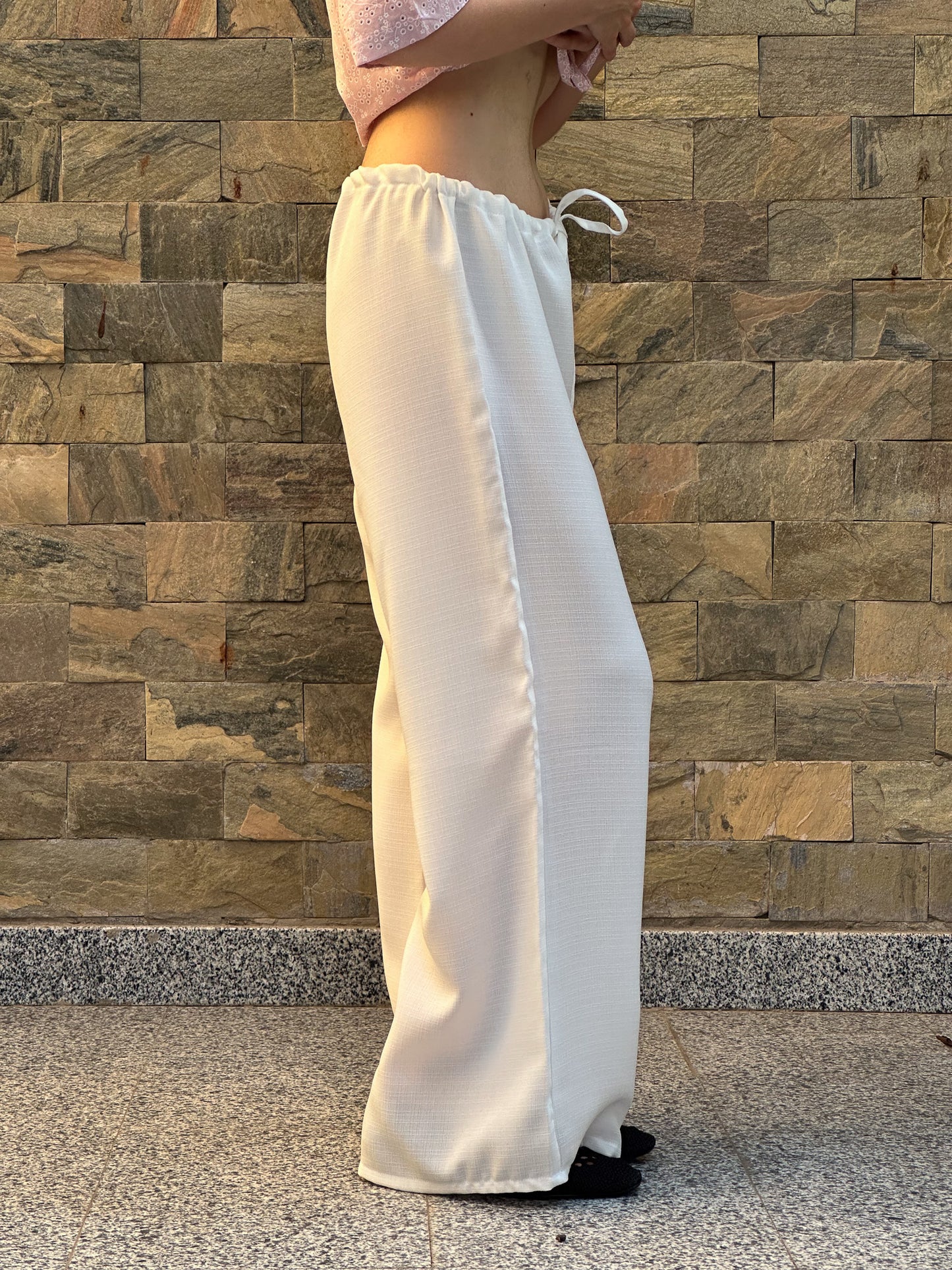 Linen beach pants in white