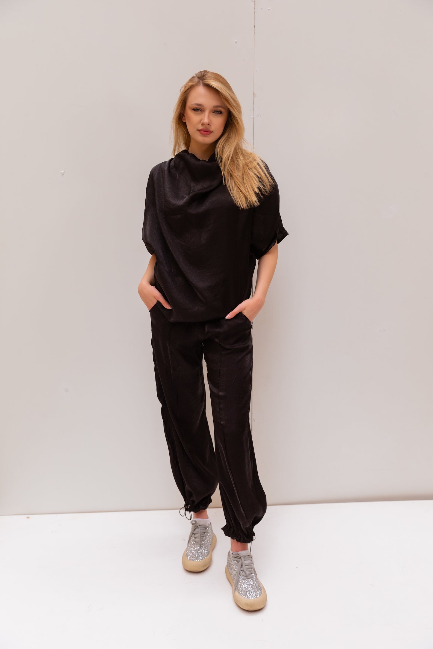 Tornado top in shimmer black