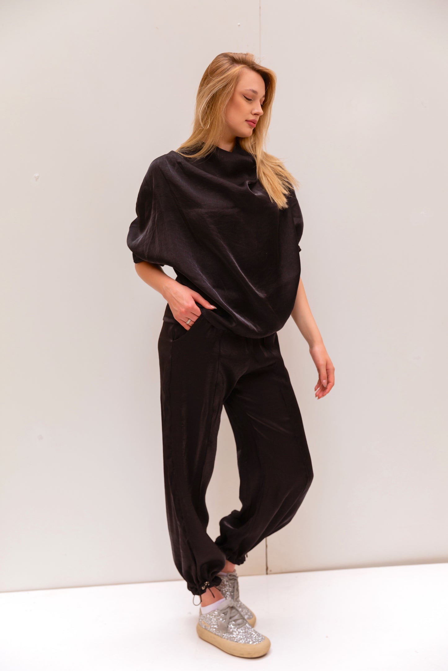 Tornado top in shimmer black