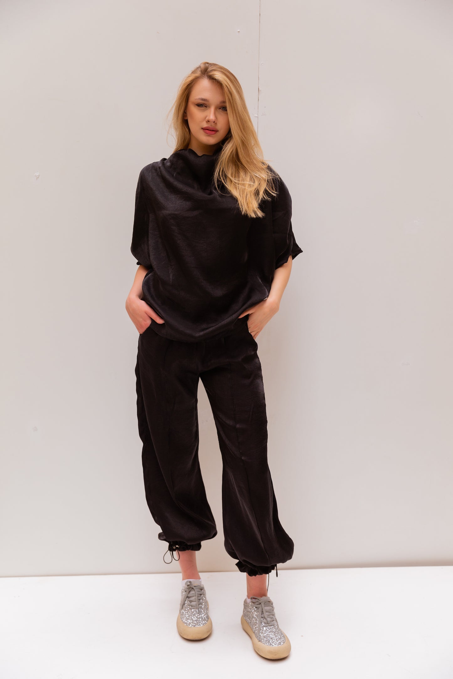 Tornado top in shimmer black