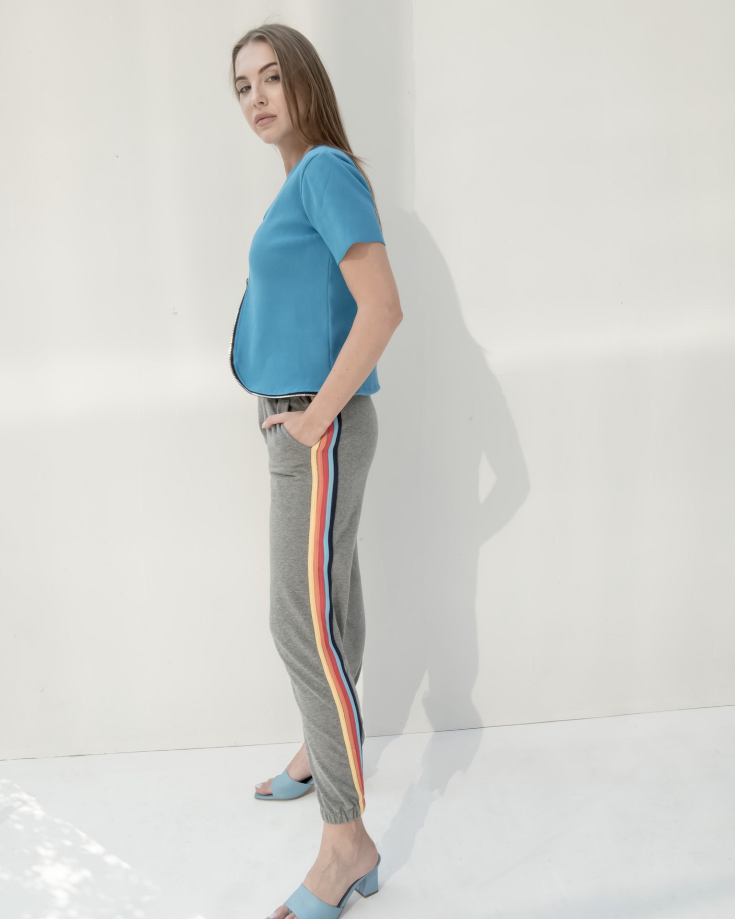 Rainbow pants in grey