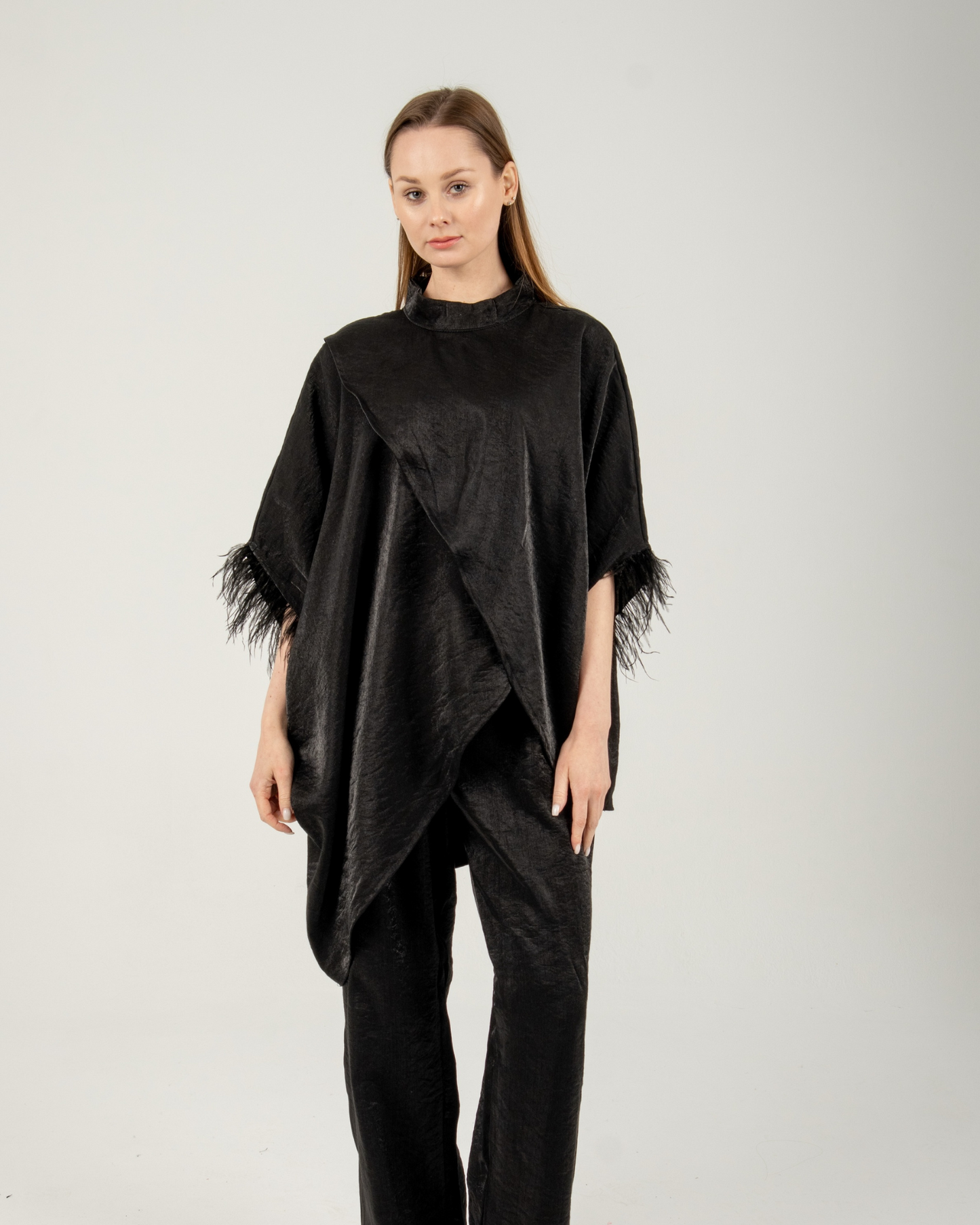 Plume blouse in black