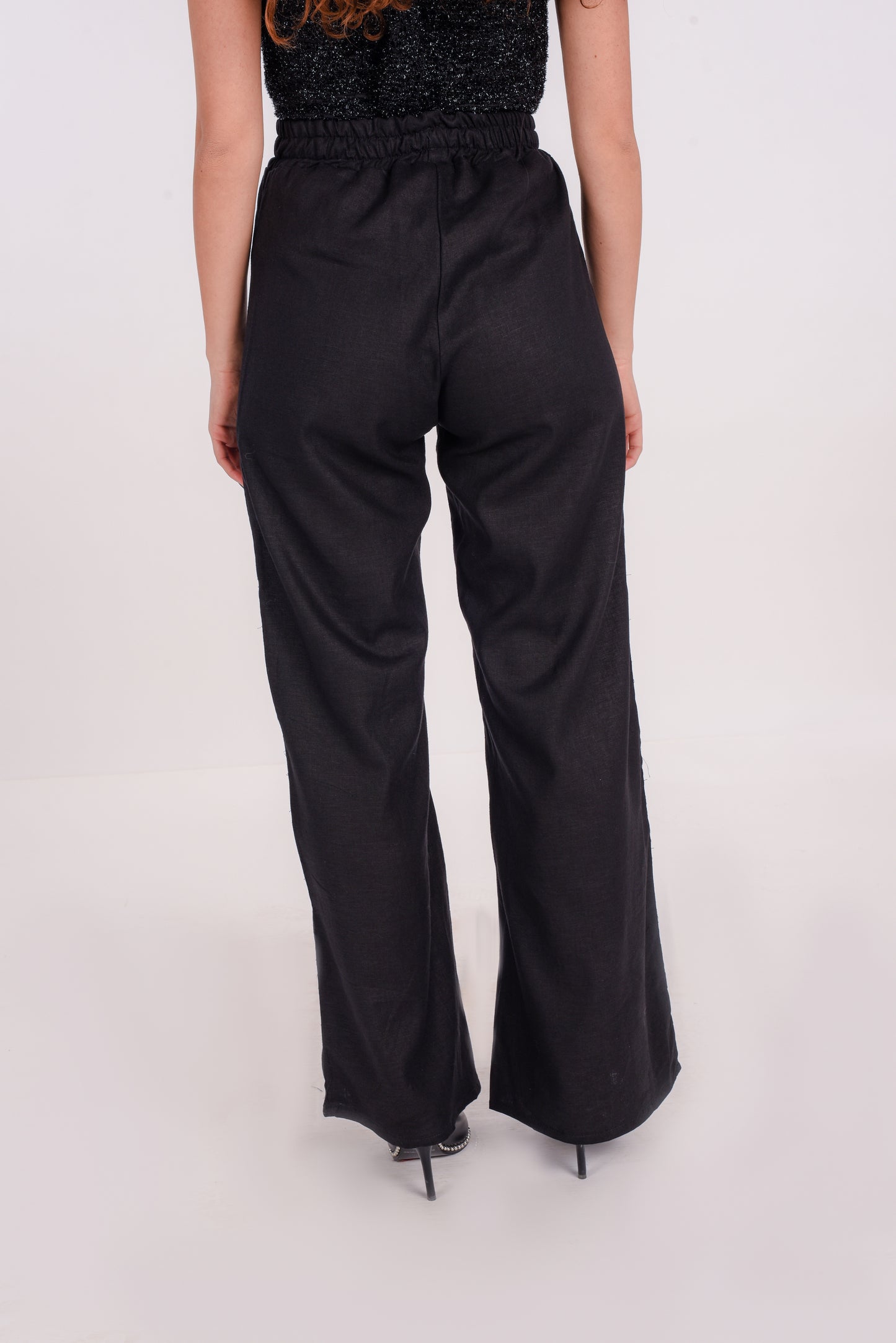 Around the world pants in black