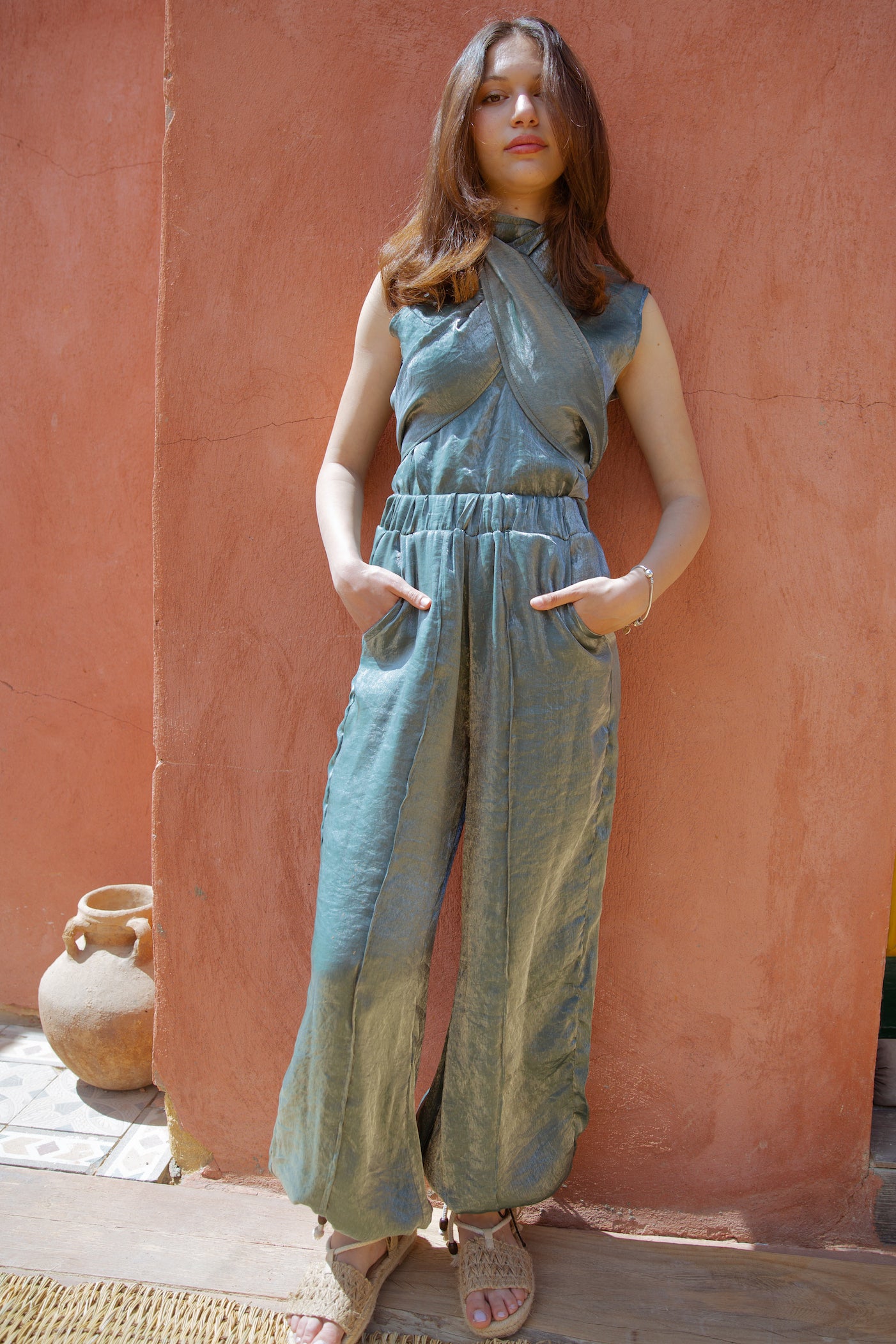 Shimmery pants in olive