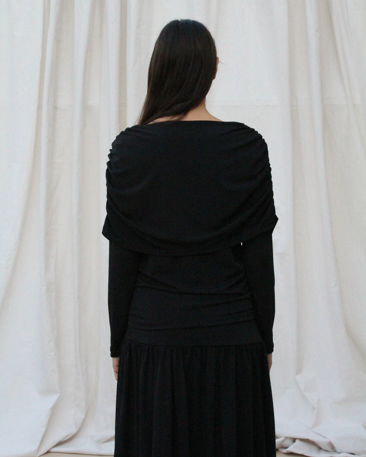 Wave long sleeve top in black