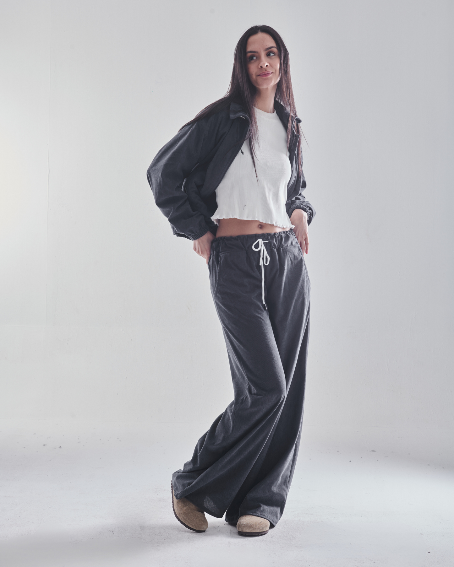 Velvet wide legs pants in grey