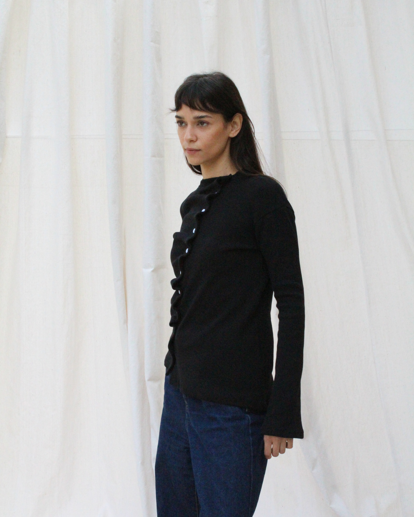 Sided tee in black