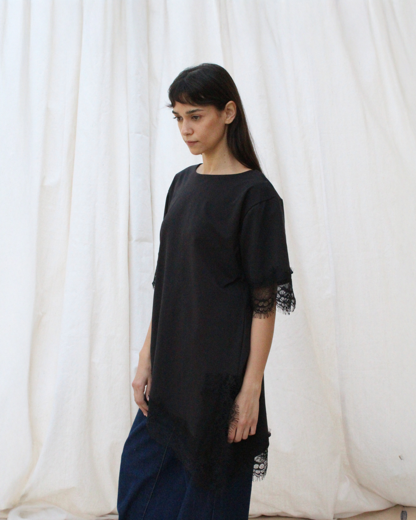 Loose top in black