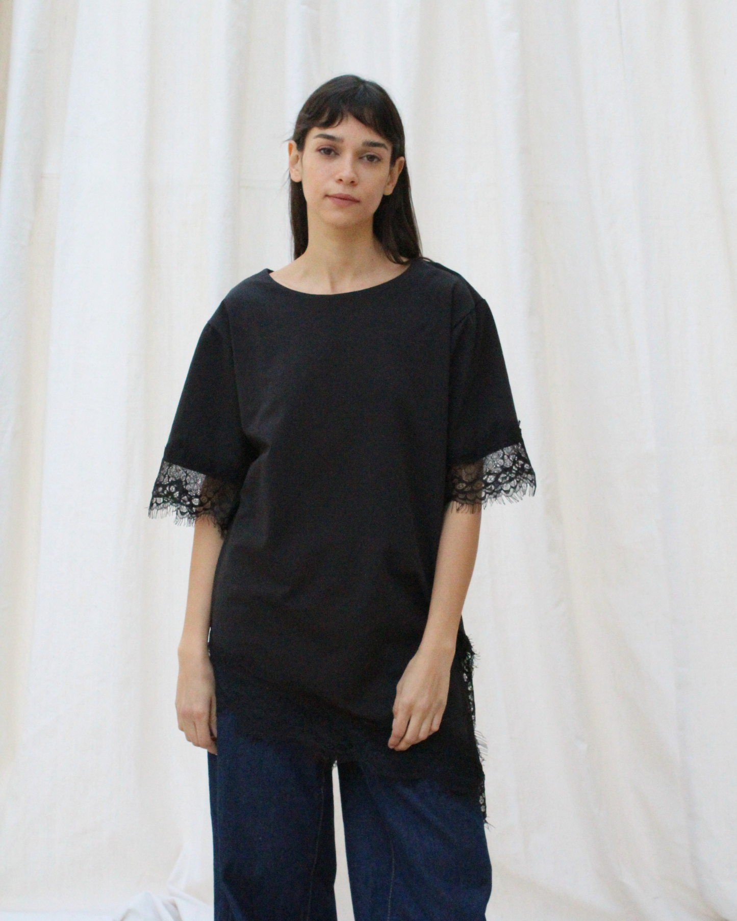 Loose top in black