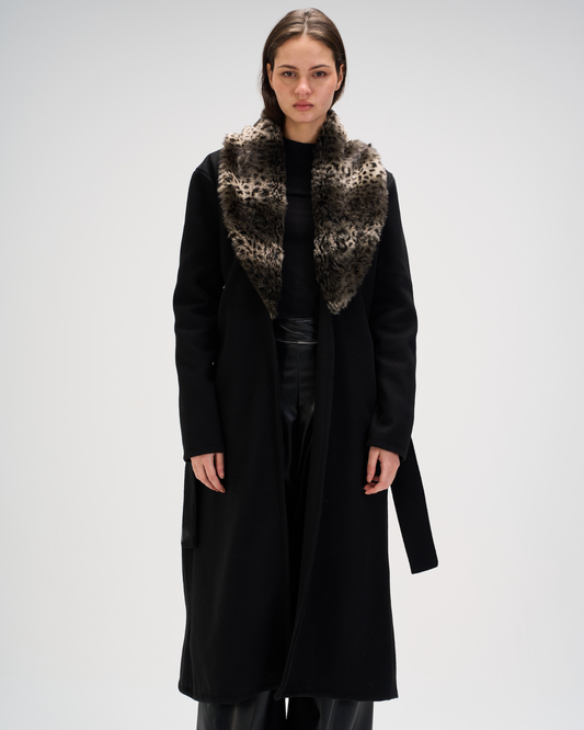 Leopard coat in black