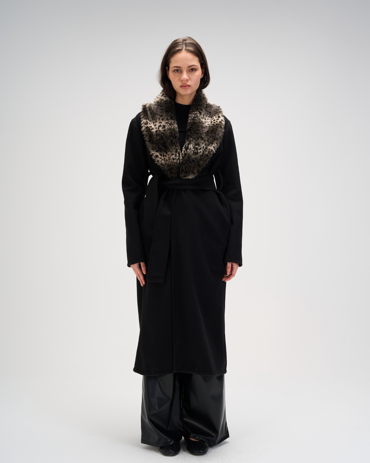 Leopard coat in black