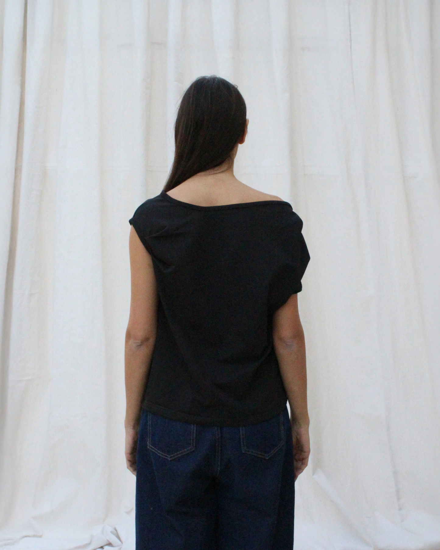 Norma top in black