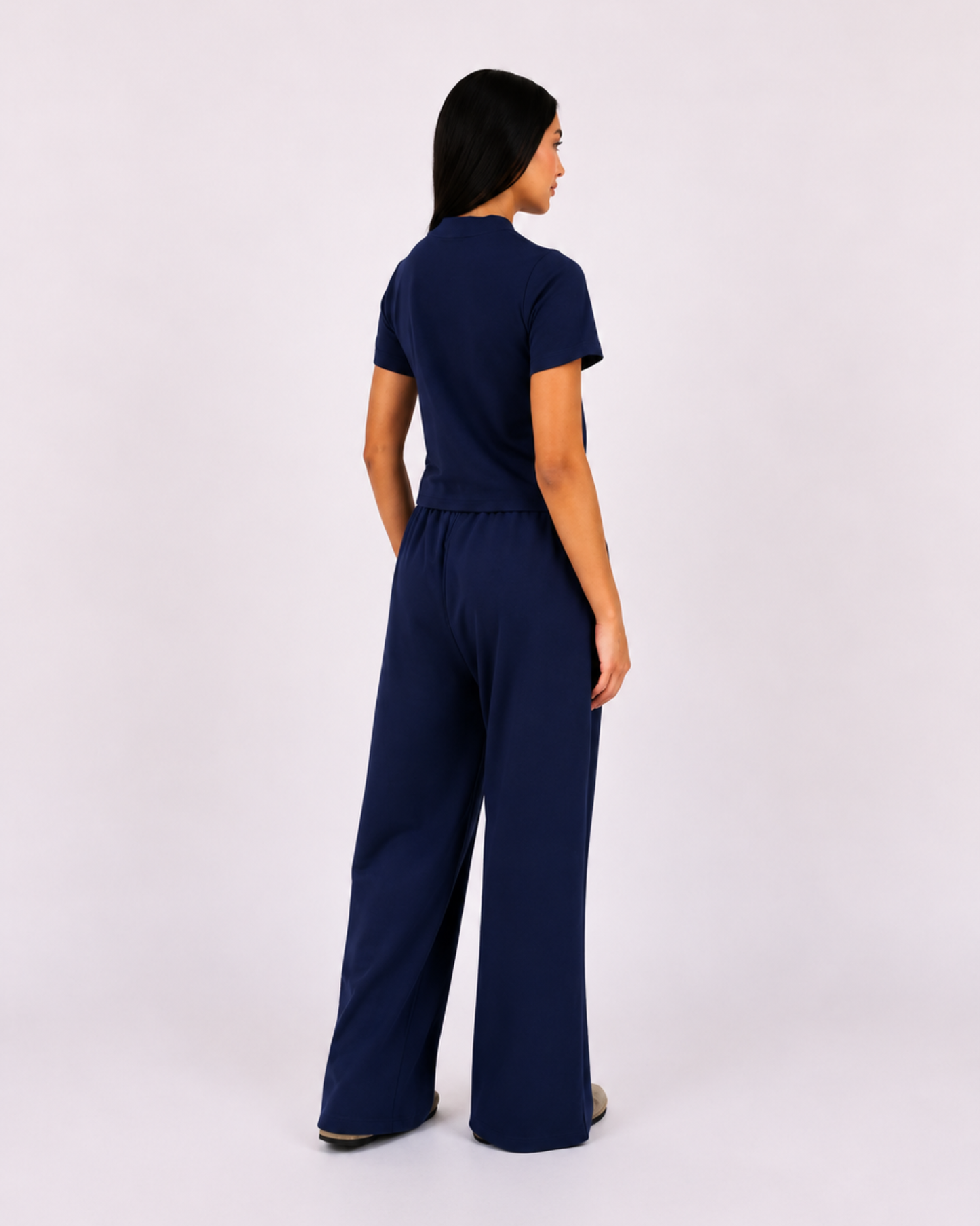Relaxed set in navy (Top + Pants)