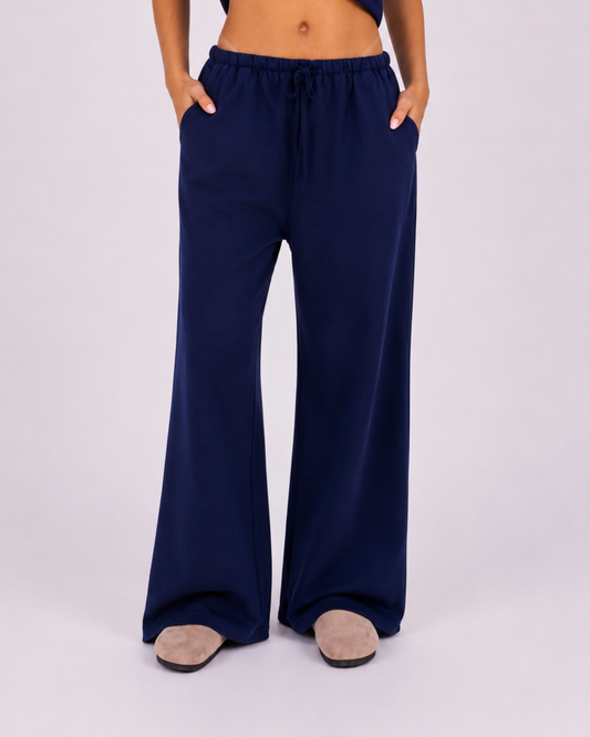 Relaxed pants in navy