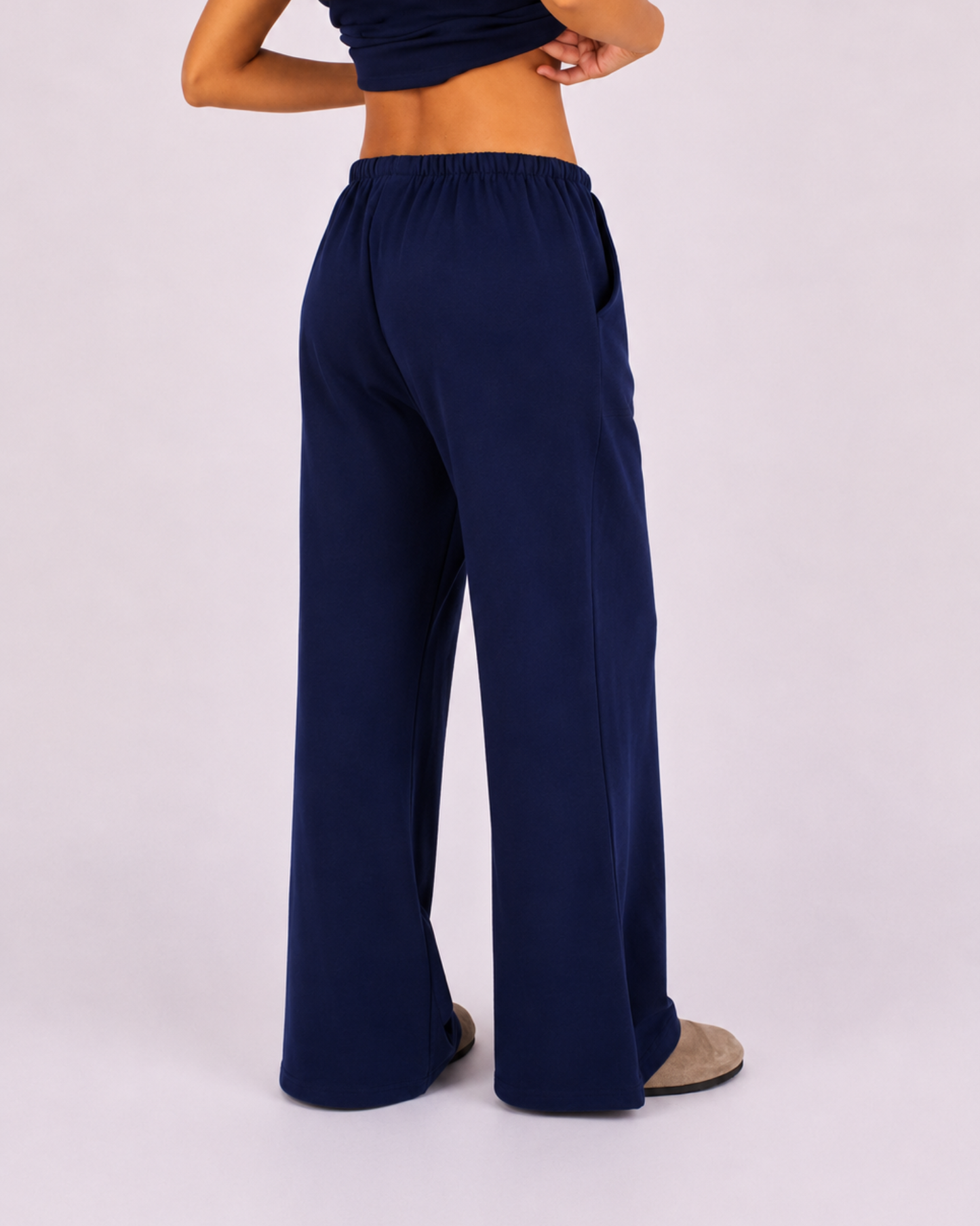 Relaxed pants in navy