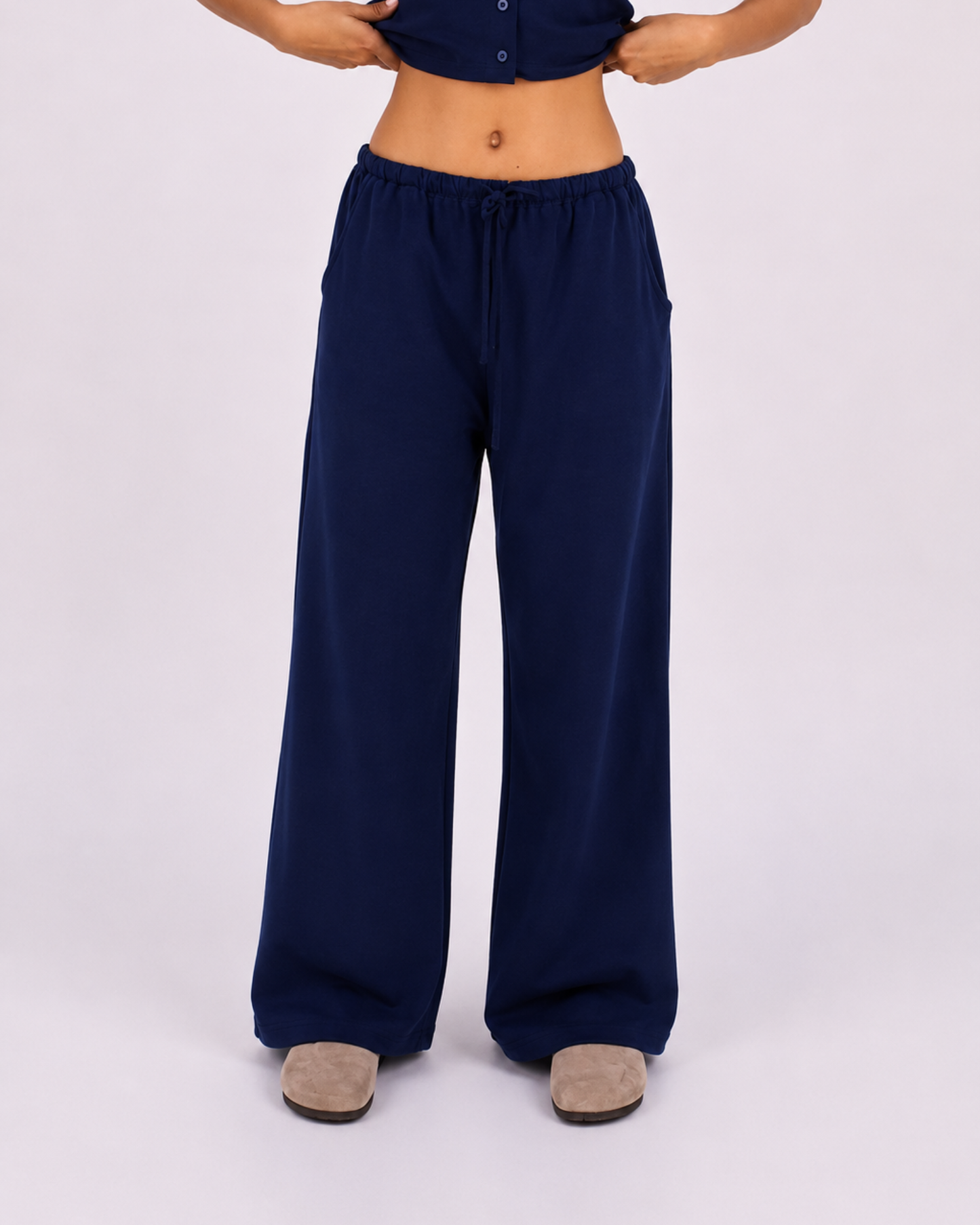 Relaxed pants in navy