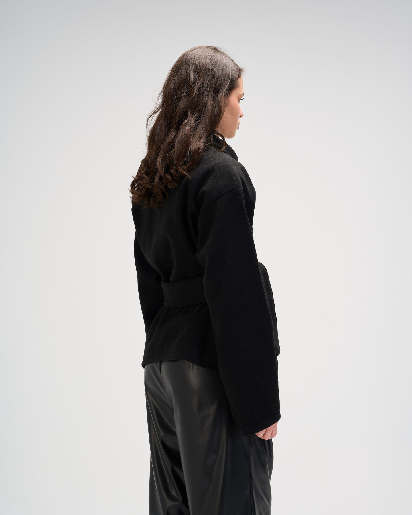 Buttoned jacket in black