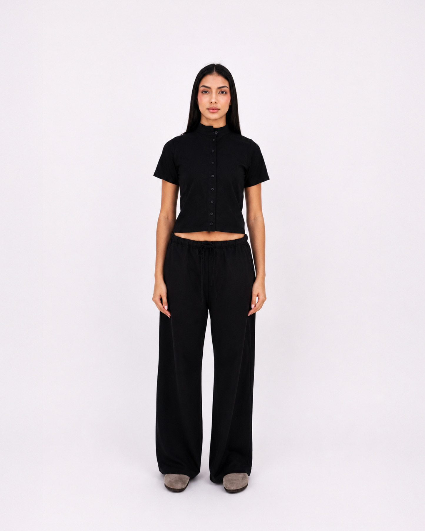 Relaxed set in black (Top + Pants)