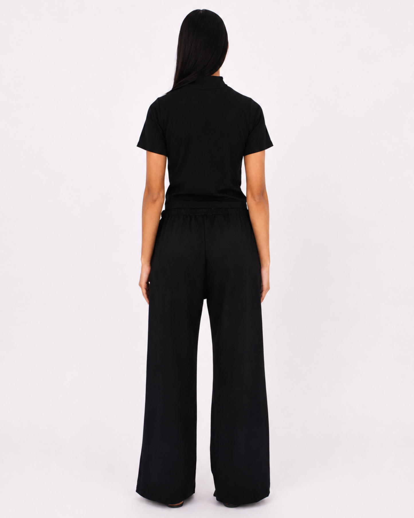 Relaxed set in black (Top + Pants)