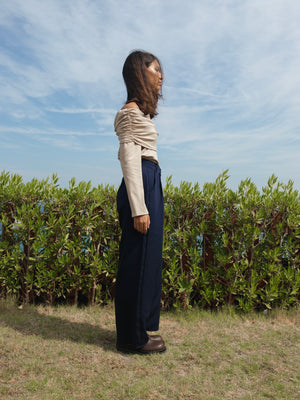 Loose pants in navy