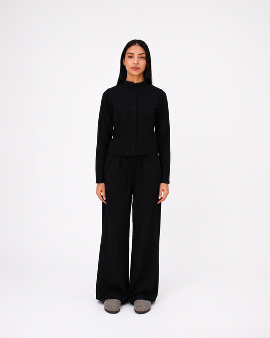 Relaxed set in black (Long sleeves top + pants)