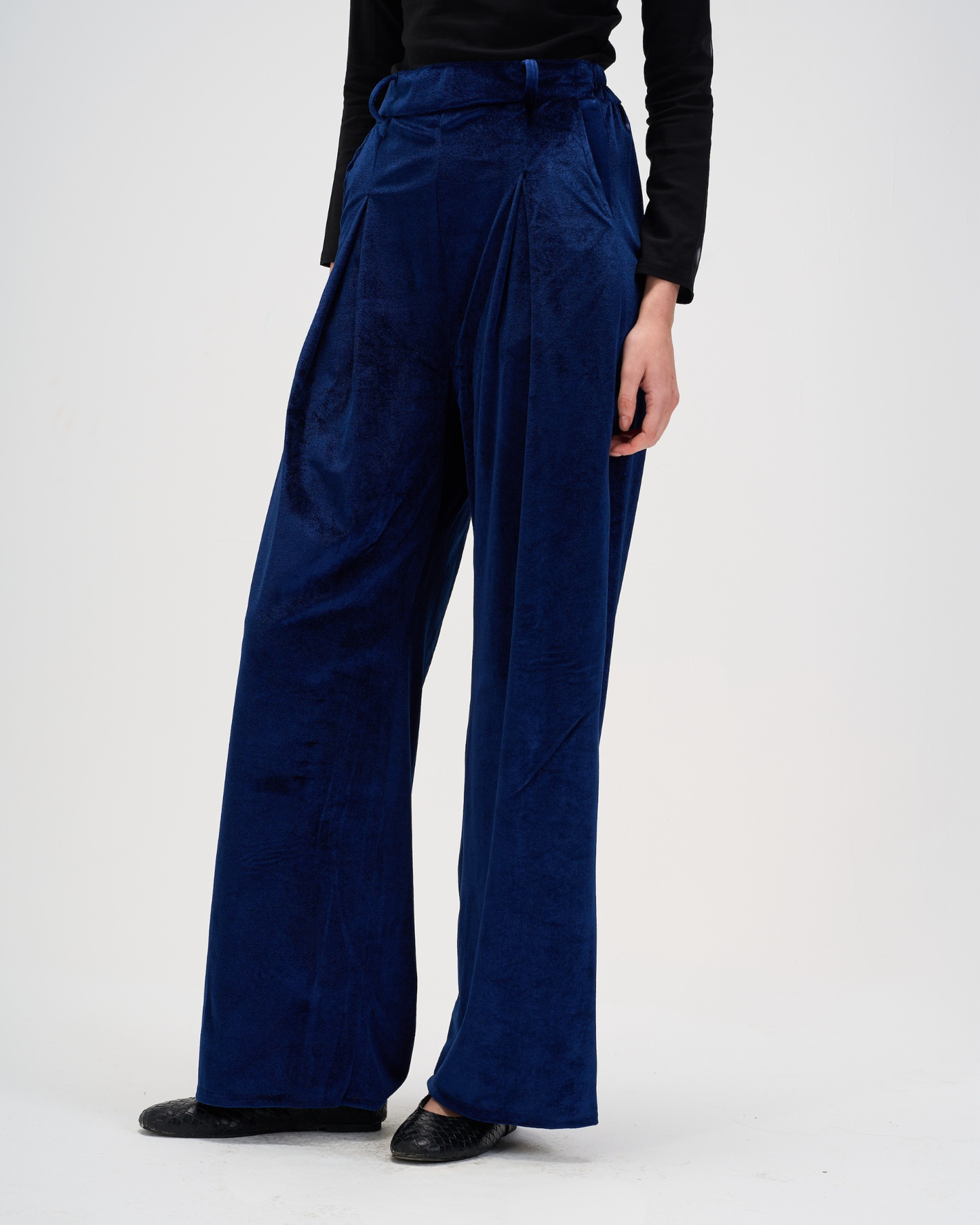 Main pants in navy velvet