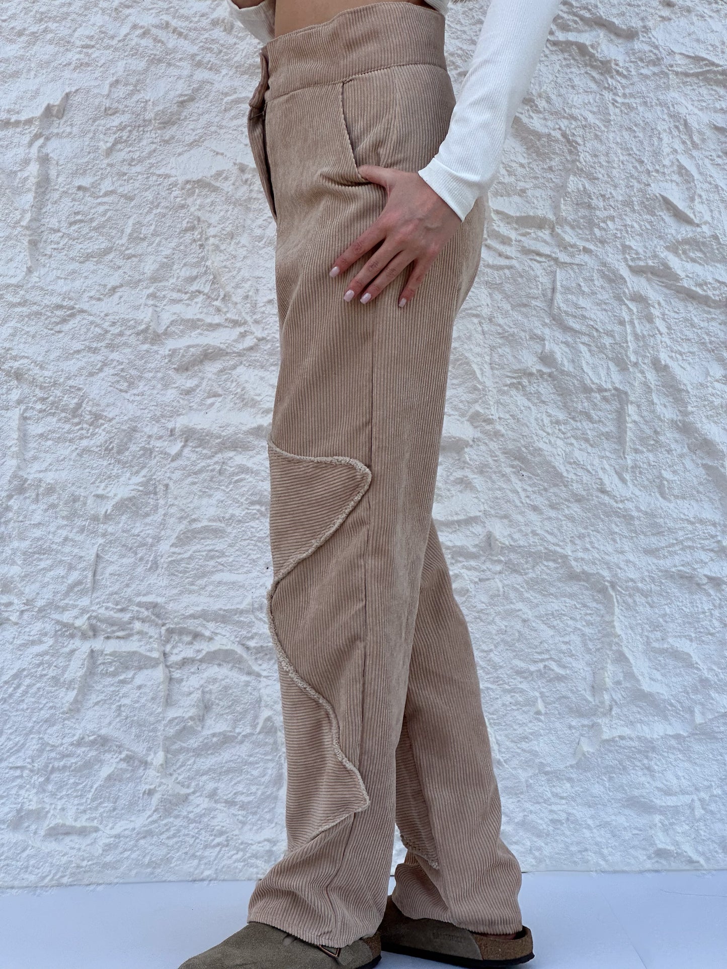Star pants in beige