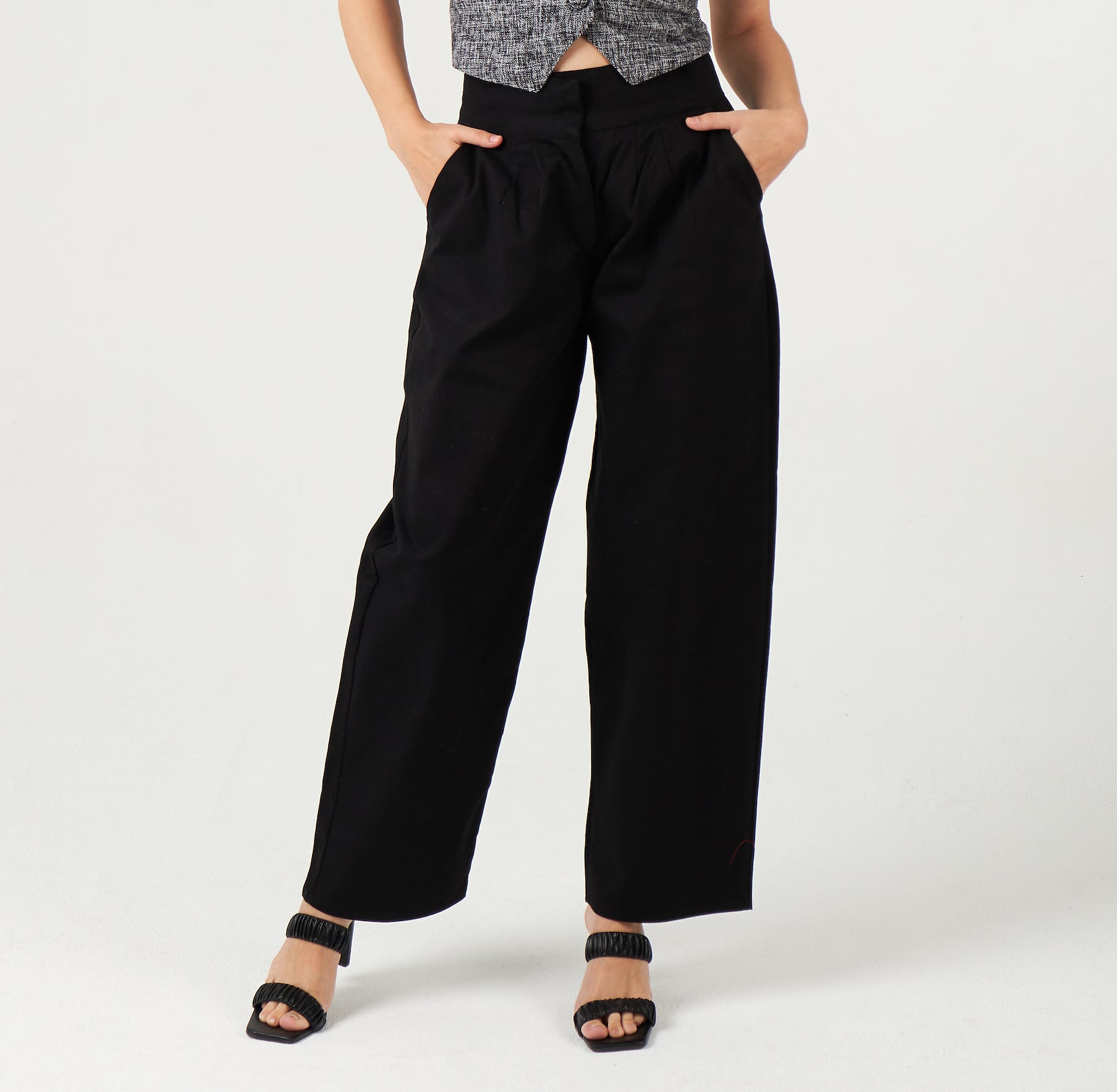 Amore pants in black