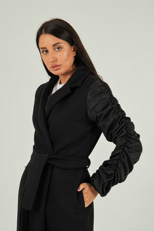Hero coat in black