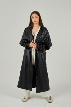 Planet coat in black leather