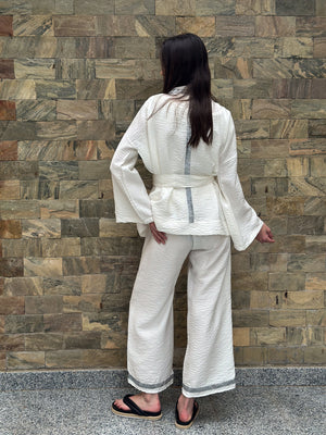 Spark set in white (kimono + pants)