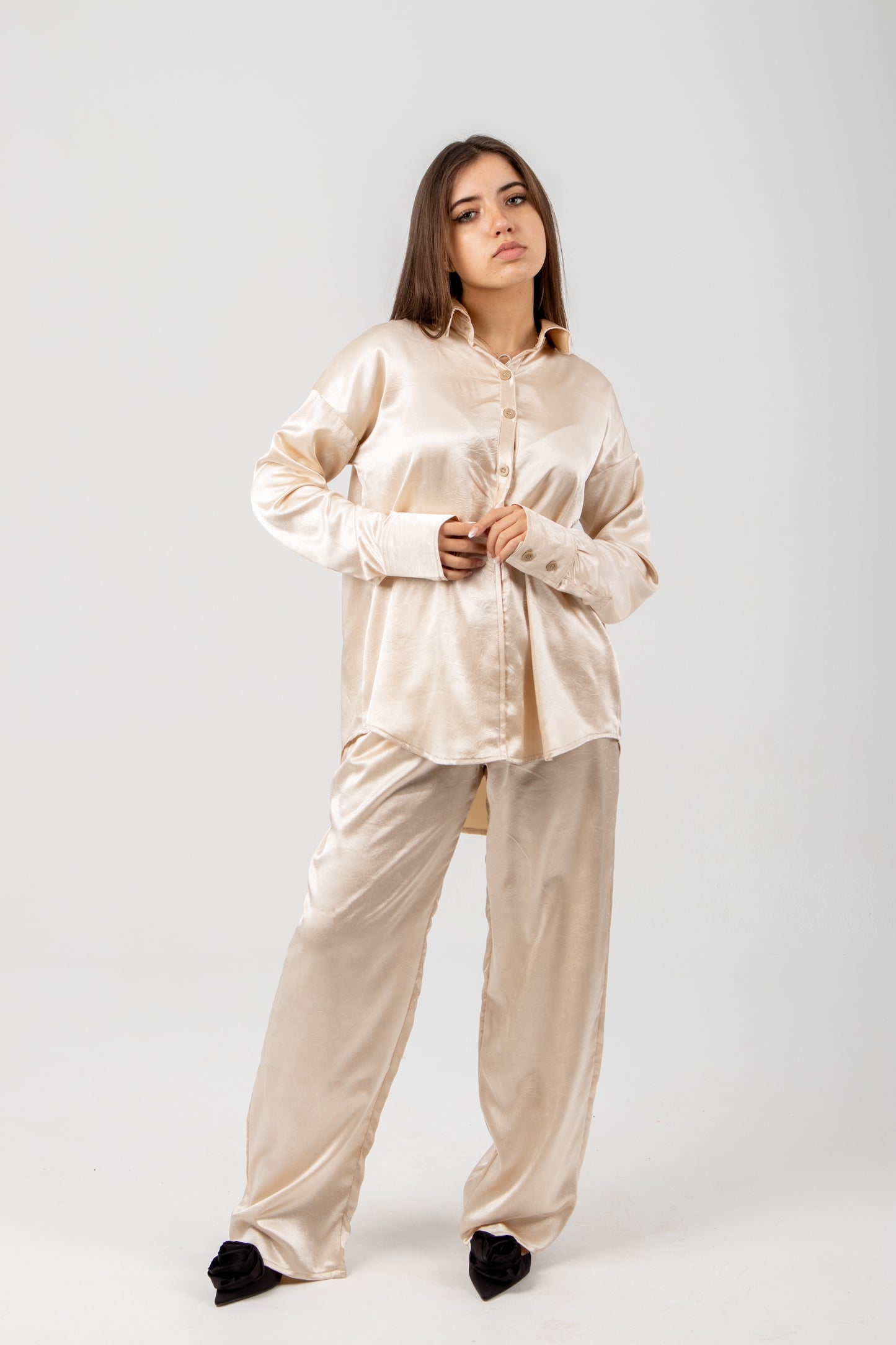 Crushed satin pants in beige