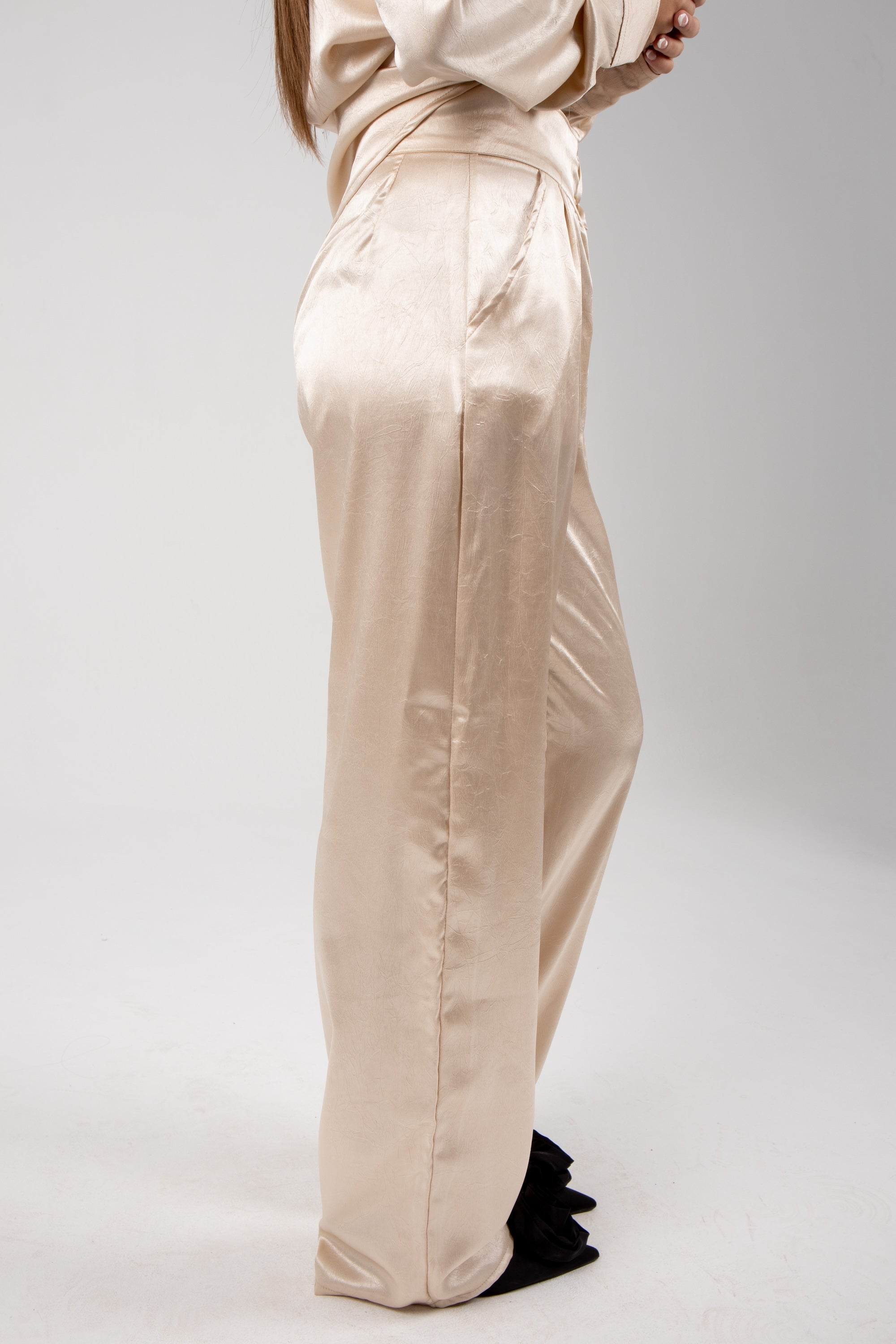 Crushed satin pants in beige