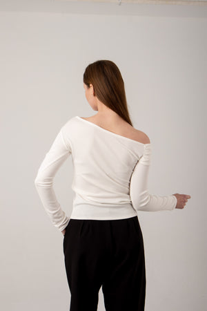 Off shoulder top in white
