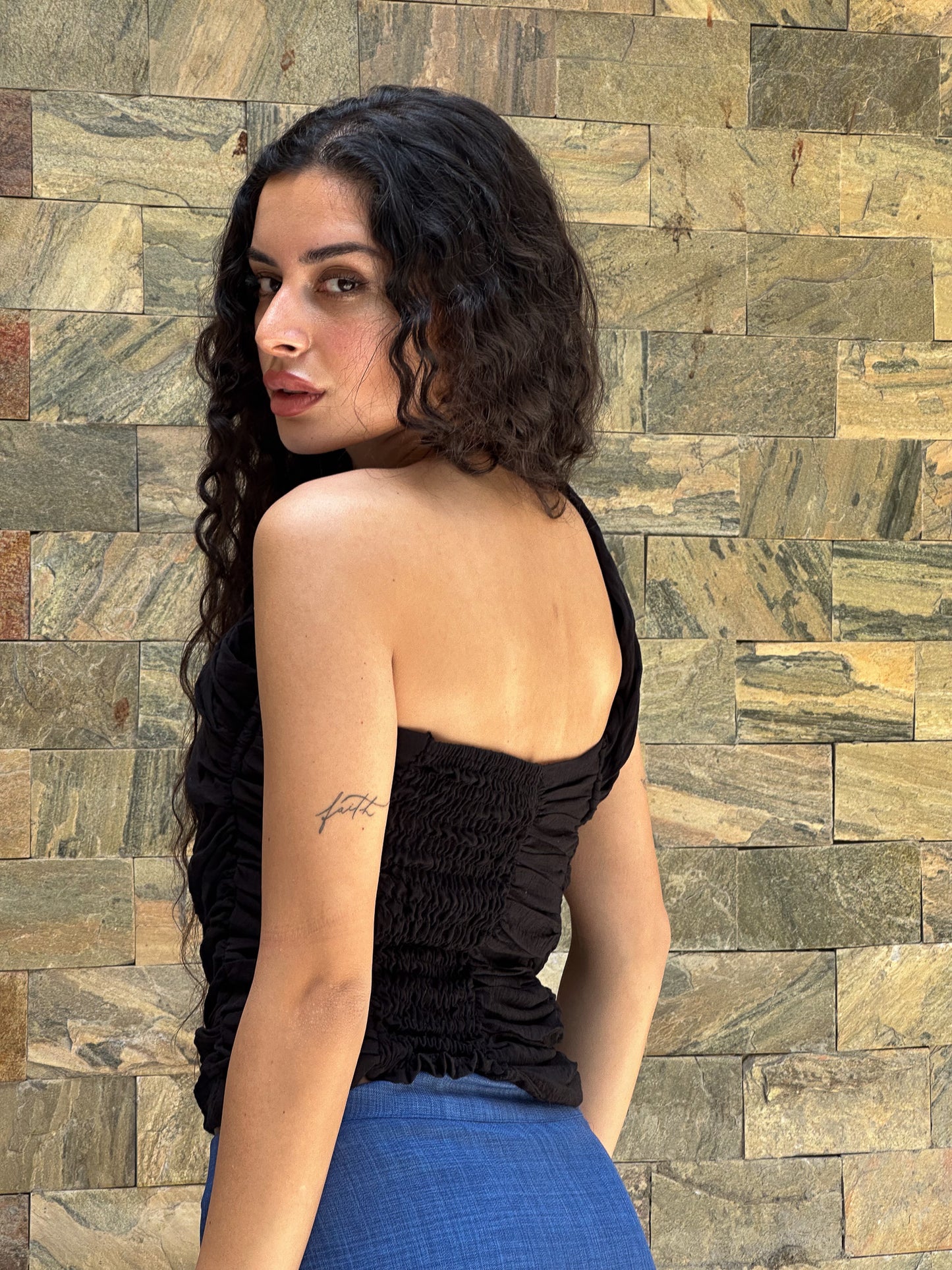 Yasmine top in black