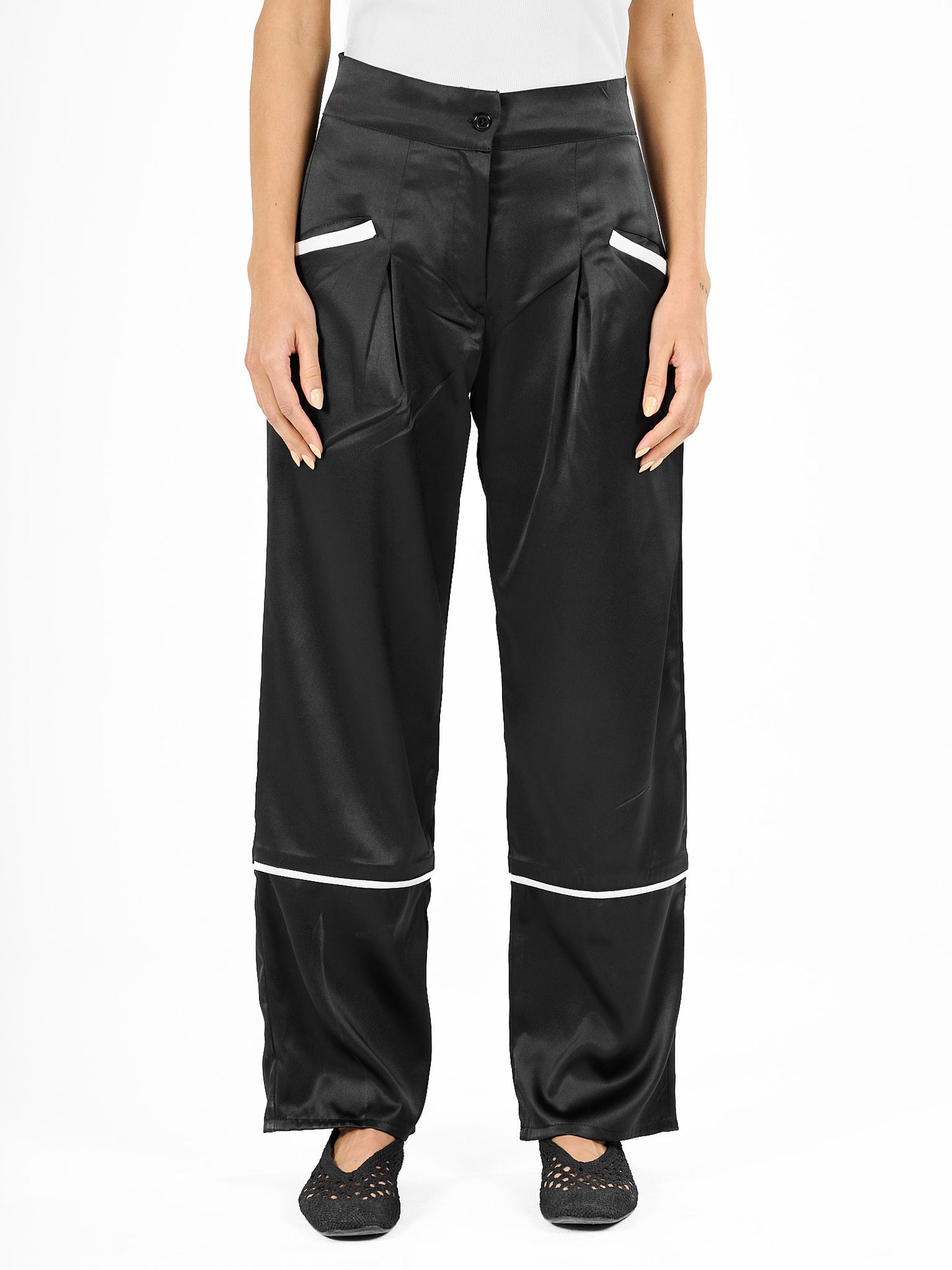 Lines pants in black