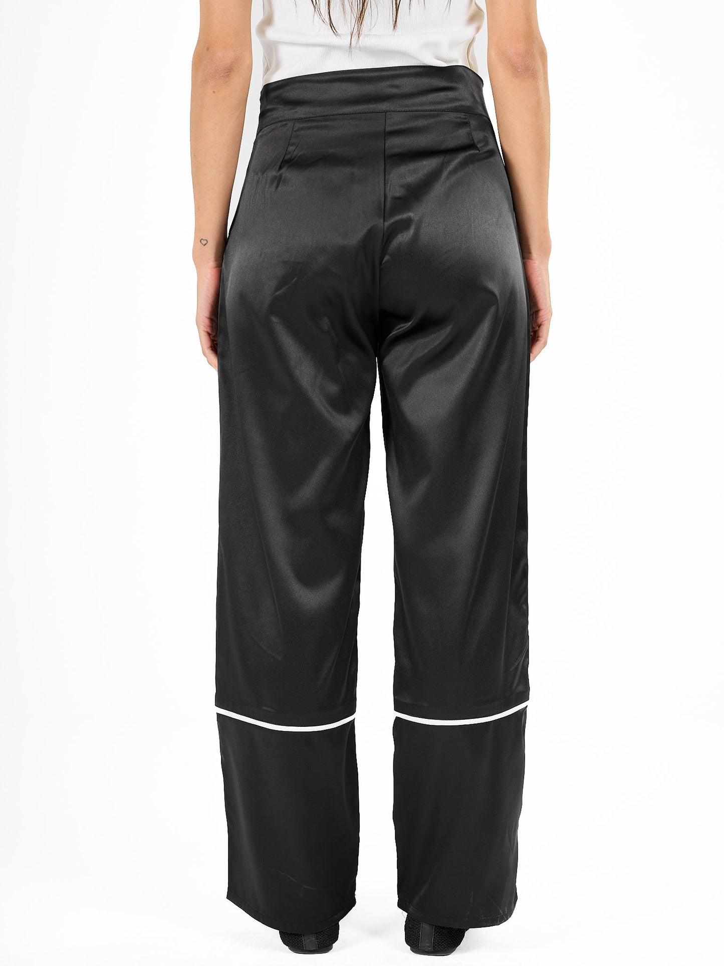 Lines pants in black